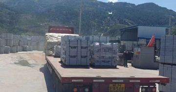 榆林 芝麻白仿形路沿石，直形路沿石