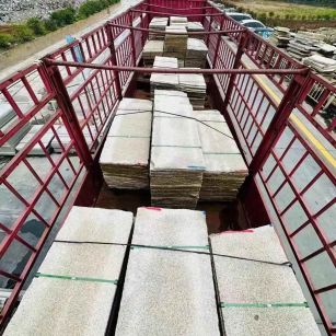 榆林 黄金麻花岗岩荔枝面，光面毛板装车完成