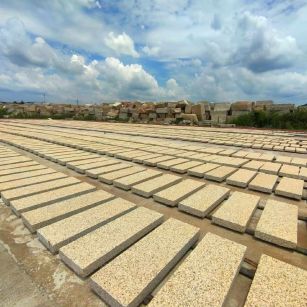 榆林 黄金麻荔枝面花岗岩石材地铺石防护中