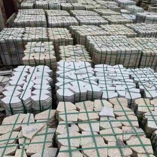 榆林 黄金麻白麻花岗岩荔枝面地铺石(冰裂纹)