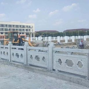 榆林 白麻花岗岩荔枝面河道栏杆