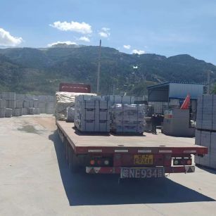 榆林 芝麻白仿形路沿石，直形路沿石