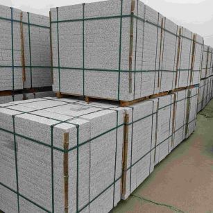 榆林 白麻花岗岩石材荔枝面地铺石（300*600*50）