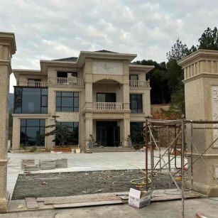 榆林 黄金麻花岗岩别墅雕花外墙干挂配上门口雕花罗马柱