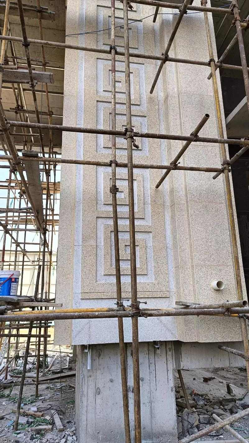 榆林 黄金麻花岗岩别墅外墙干挂回纹造型效果