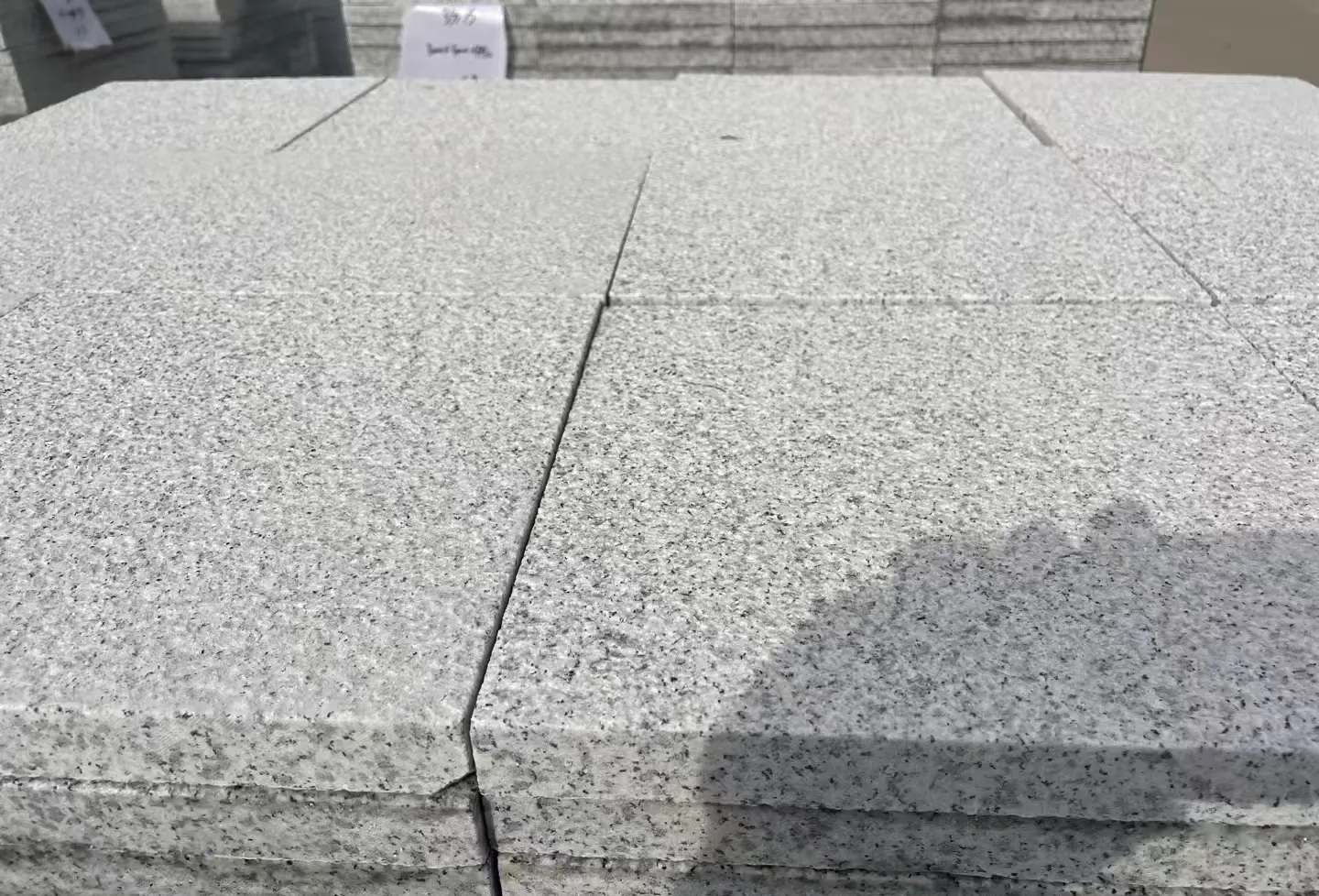 榆林 白麻花岗岩石材推荐 荔枝面地铺石