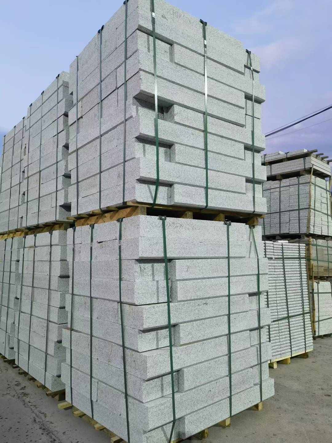 榆林 芝麻白花岗岩路沿石，路缘石，路肩石，道牙，立缘石，马路牙子，街沿石，侧石等