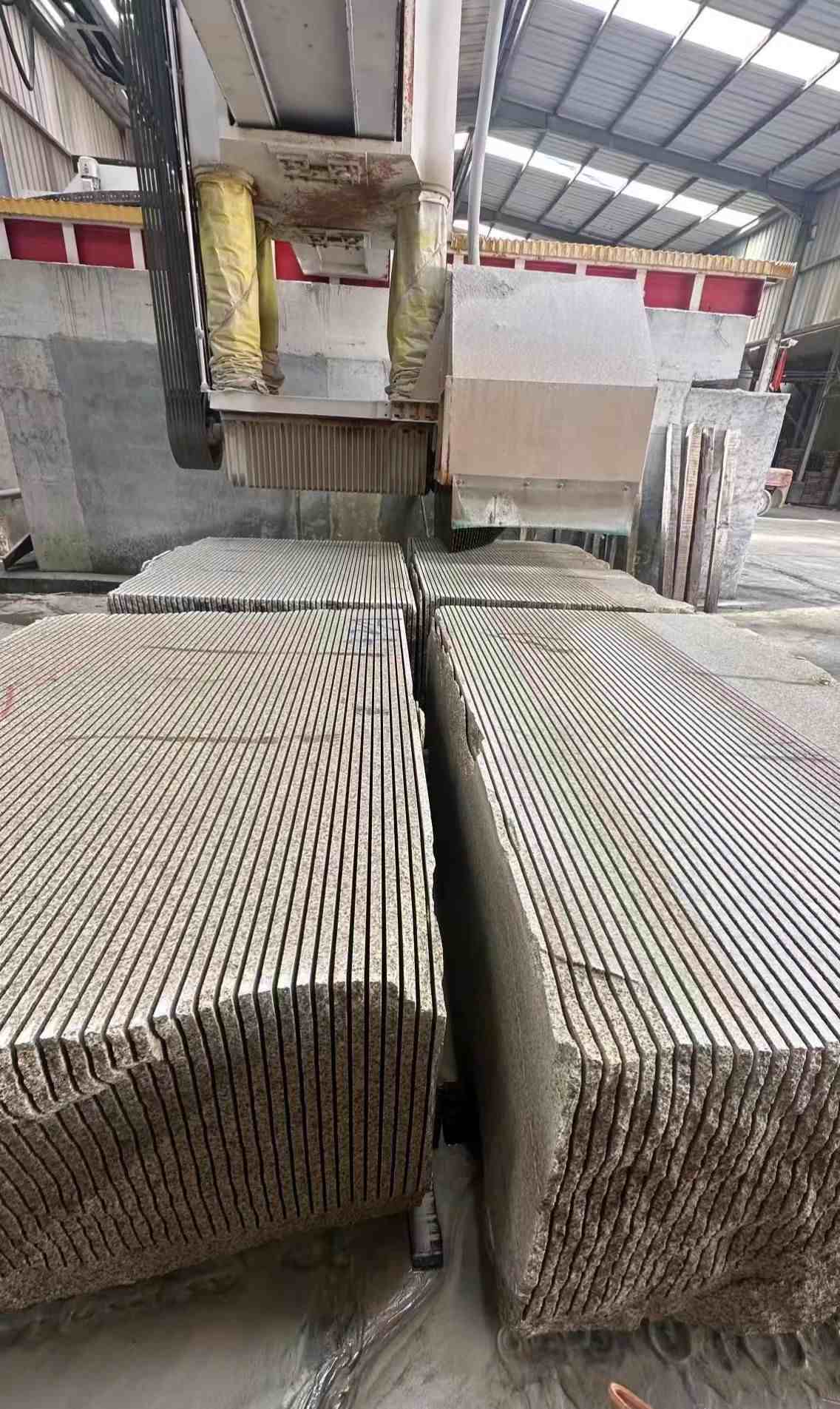 榆林 车间生产日常，黄金麻白麻花岗岩