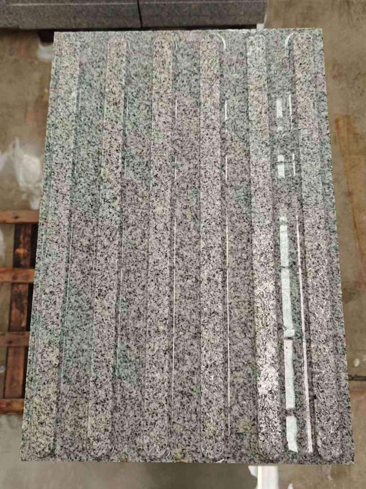 榆林 芝麻白花岗岩荔枝面雕刻盲道，盲条