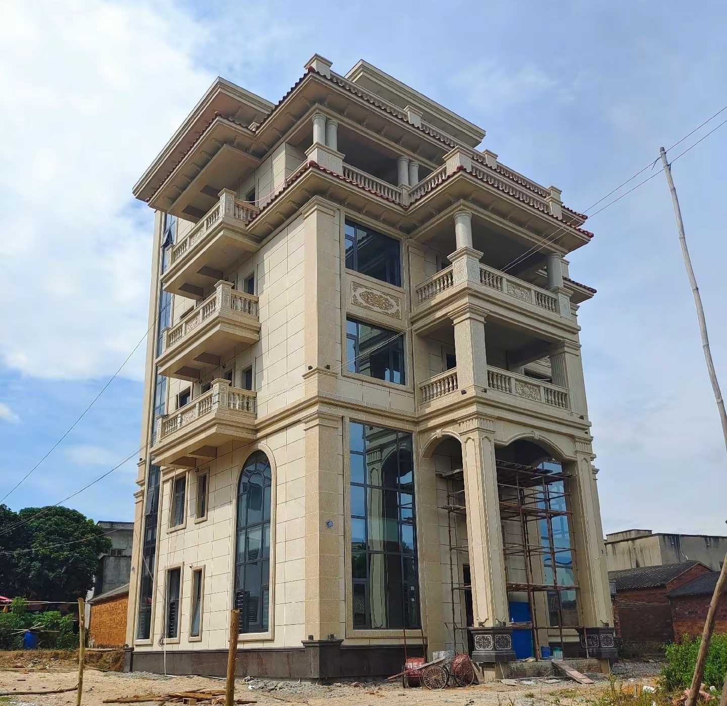 榆林 黄金麻花岗岩石材别墅外墙干挂搭配（雕花栏杆花瓶柱门楼罗马柱）