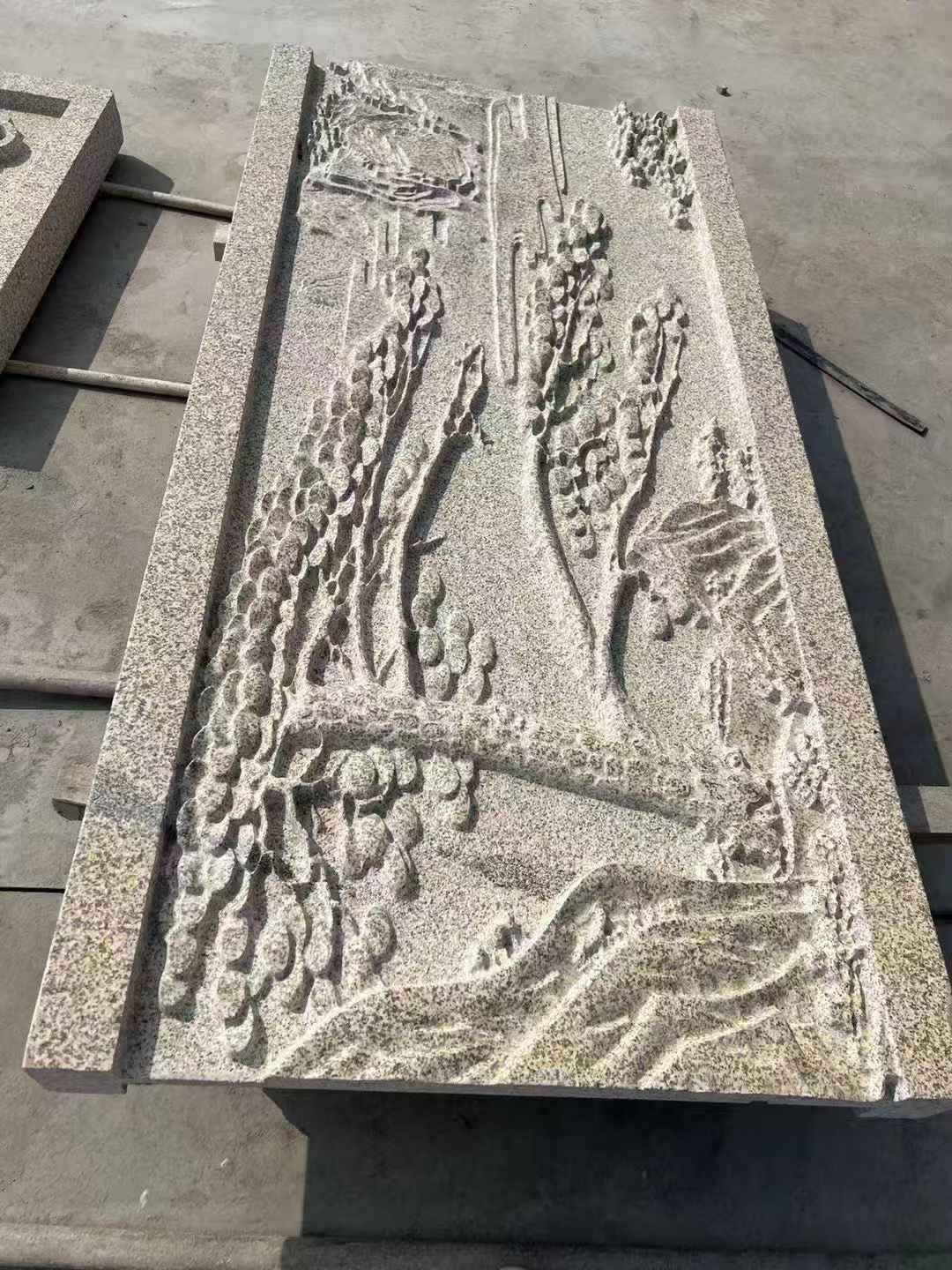 榆林 黄金麻雕刻板浮雕迎客松