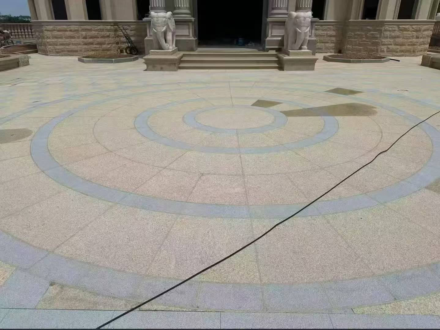 榆林 黄金麻芝麻灰花岗岩石材地铺拼接效果