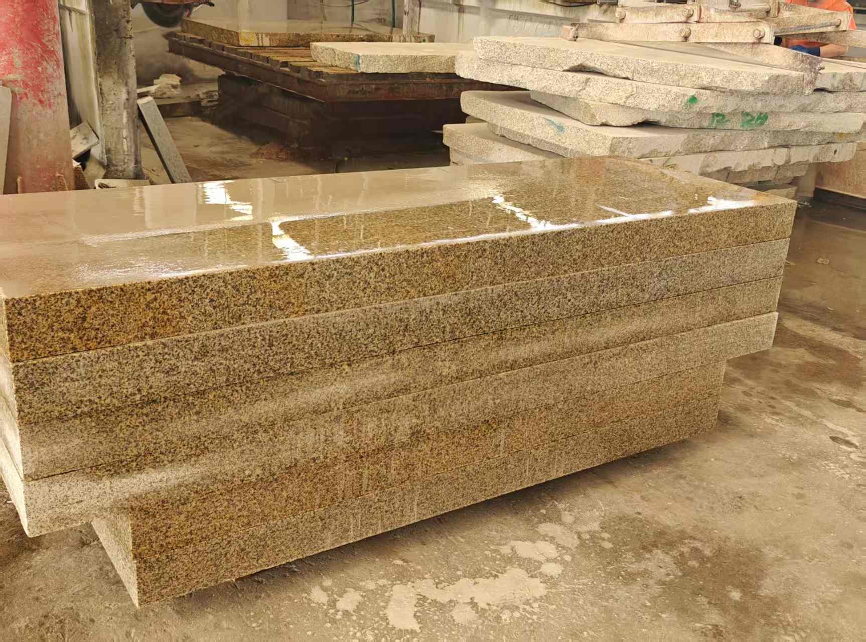 榆林 黄金麻栏杆料半成品加工中