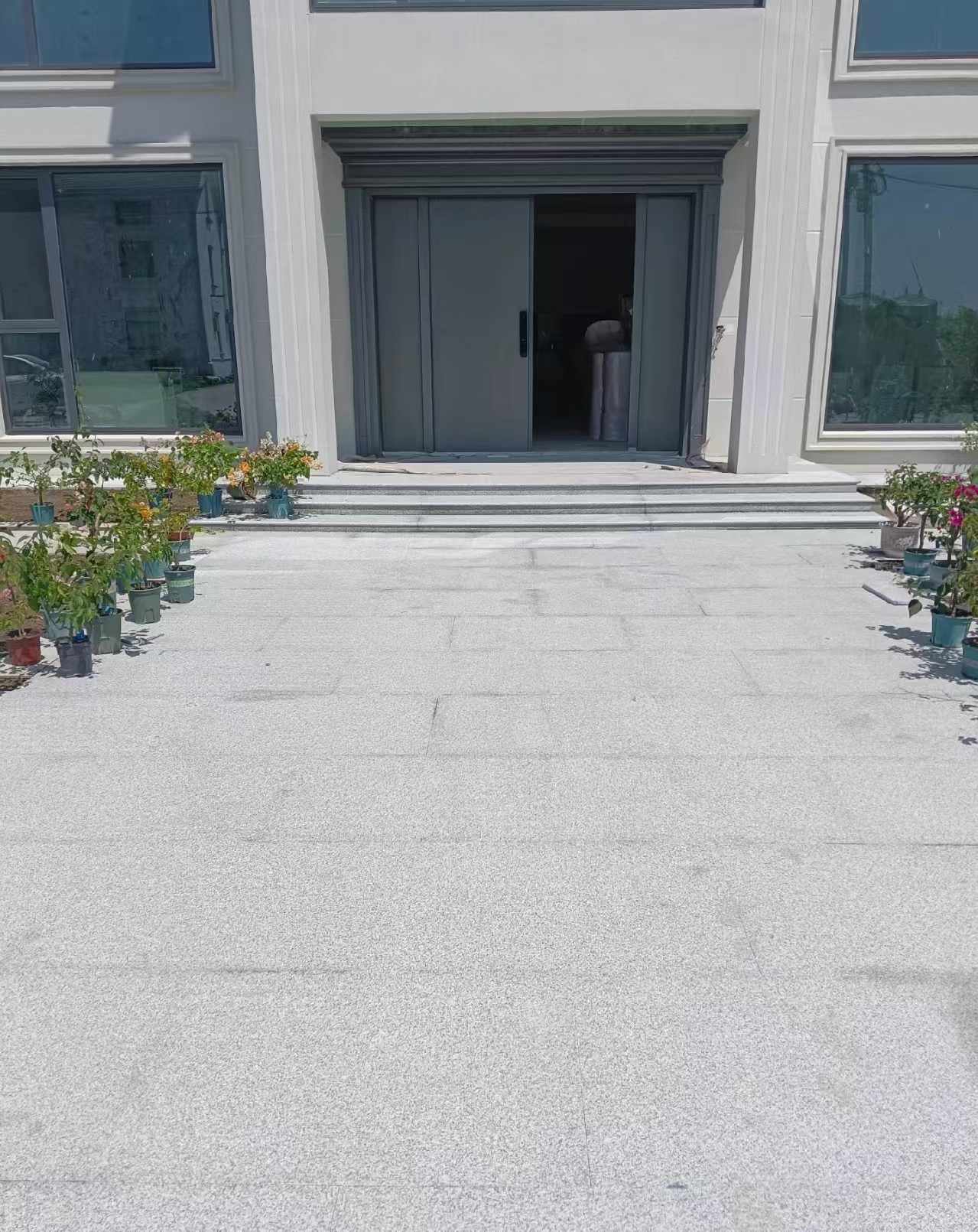 榆林 芝麻白花岗岩地铺石地面铺装