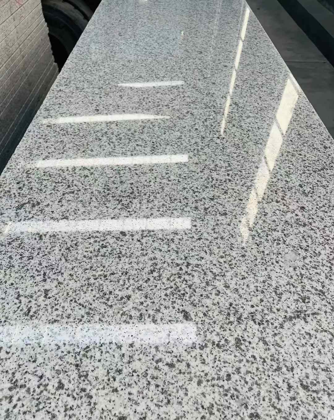 榆林 白麻花岗岩光面毛板